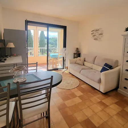 Cosy Family Cocoon With Beautiful Loggia Apartment Frejus