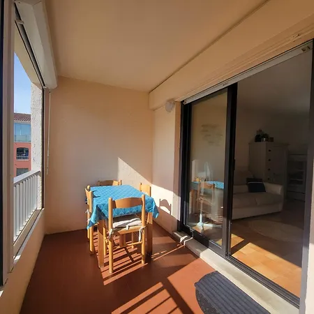 Cosy Family Cocoon With Beautiful Loggia Frejus